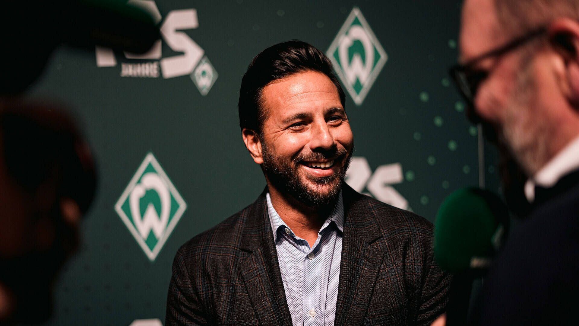 Claudio Pizarro concretó 153 goles en el club verdiblanco. - Crédito: Werder Bremen.