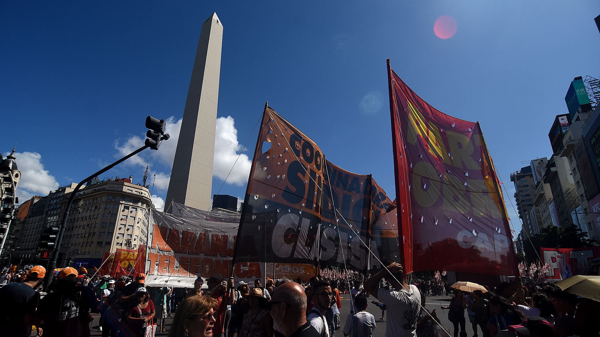 24 de marzo 2023 / izquierda obelisco color