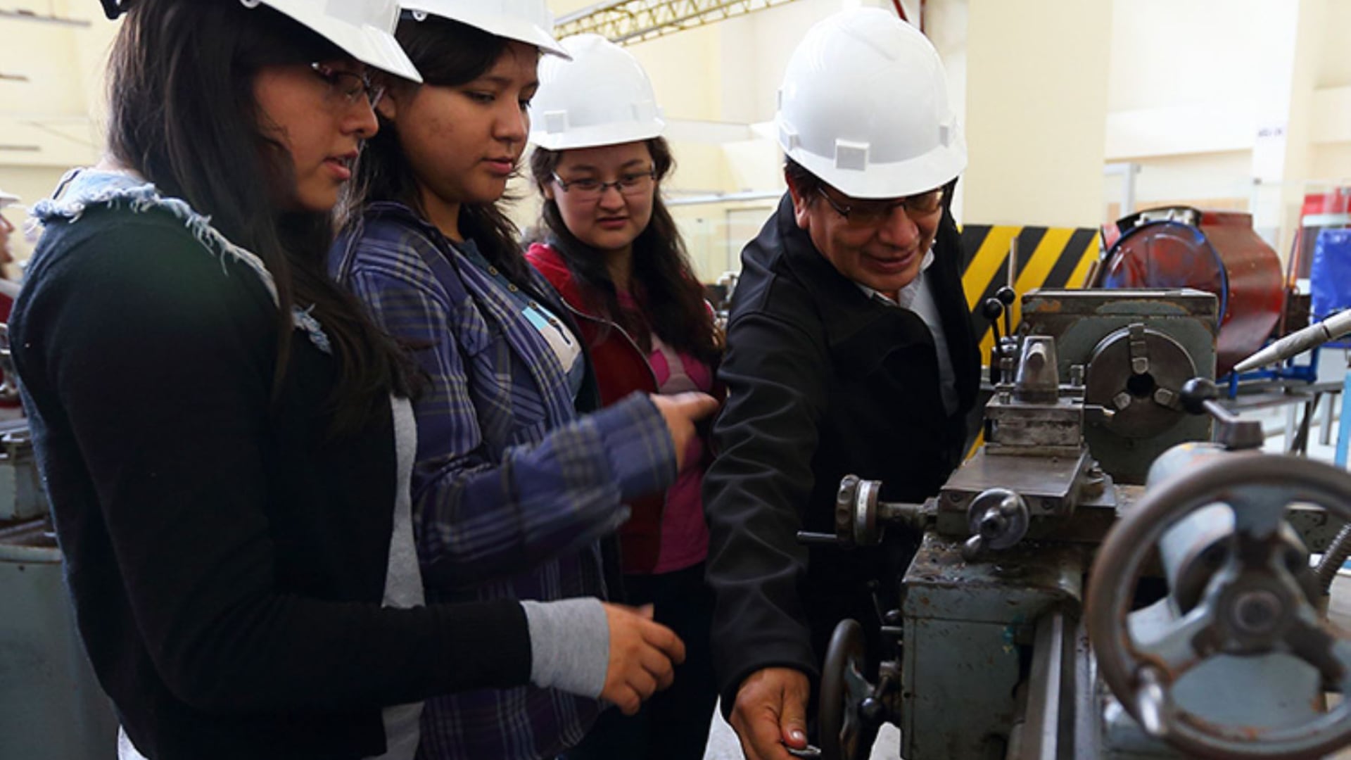 ¿Cuál es la carrera de ingeniería más estudiada en el Perú? Sunedu lo explica