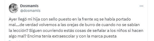 La mujer escribió en sus redes lo que sucedió en un colegio de España y su reclamo se viralizó en X (@dosmamis)