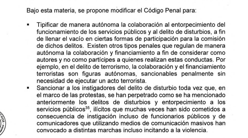 Proyecto de Boluarte pretende criminalizar el derecho a informar sobre protestas.