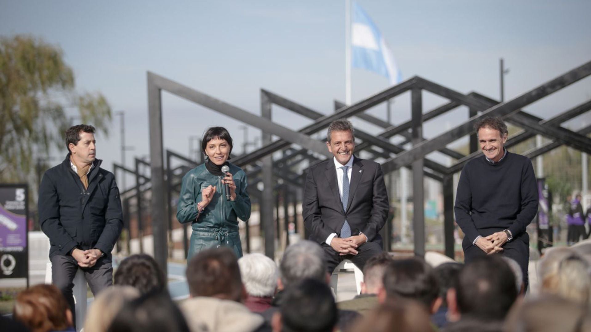 Wado De Pedro y Mayra Mendoza, dos piezas clave de La Cámpora, junto a Sergio Massa y Gabriel Katopodis