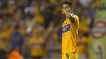 Hugo Ayala tuvo una noche aterradora este domingo durante el partido del draft entre Tigres y Toluca (Foto: Cuartoscuro)