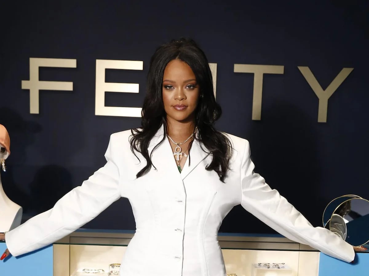 Rihanna inauguró su tienda de moda Fenty en París - Infobae