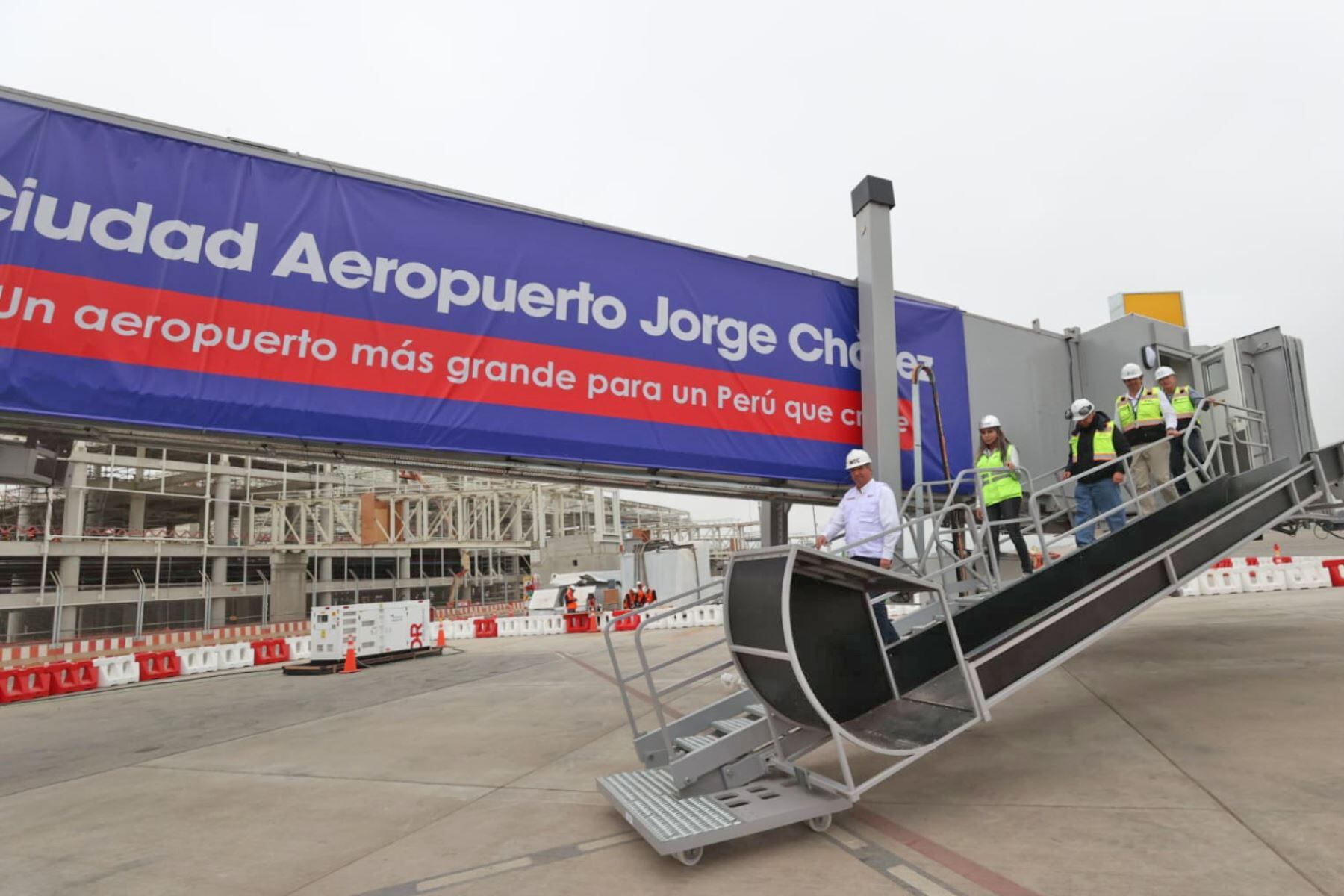 MTC presentó manga para pasajeros de nuevo aeropuerto Jorge Chávez. Foto: Andina