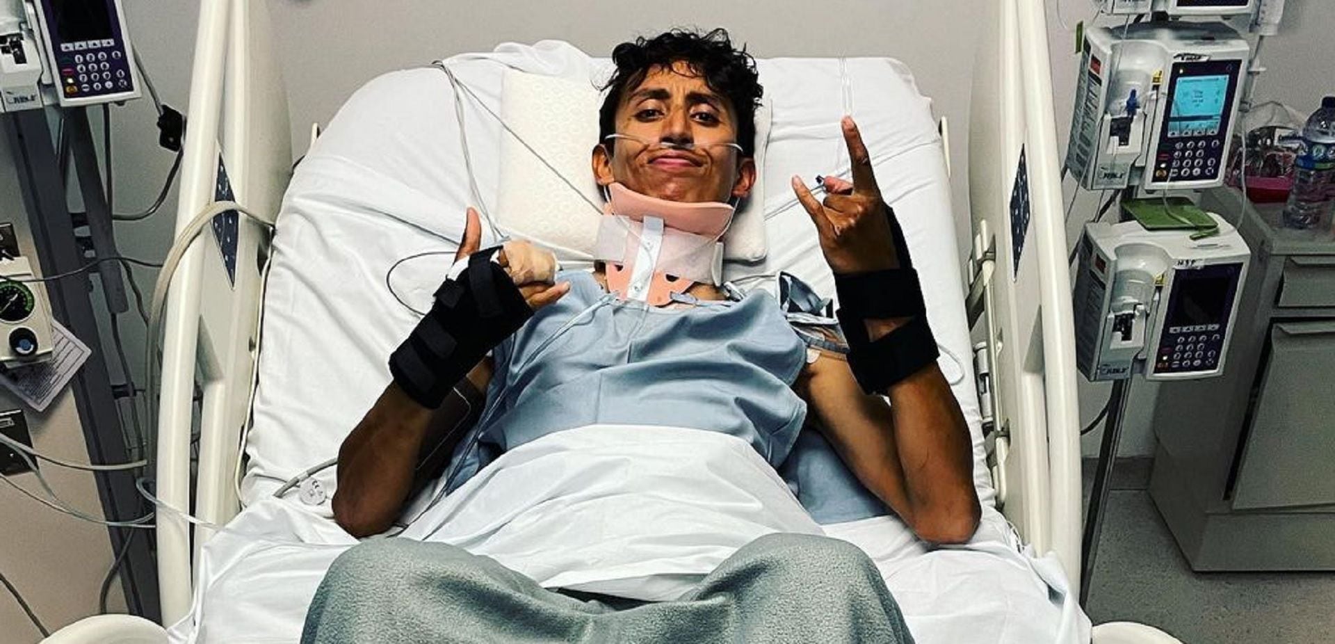 Il ciclista colombiano ha pubblicato una nuova foto dalla clinica e dopo aver subito un intervento chirurgico alla colonna vertebrale. Foto: @eganbernal