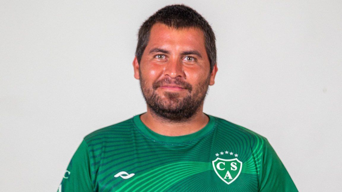 Flavio Federico Quinteros, utilero del club Sarmiento, fue hallado sin vida (Foto: @CASarmientoOf)