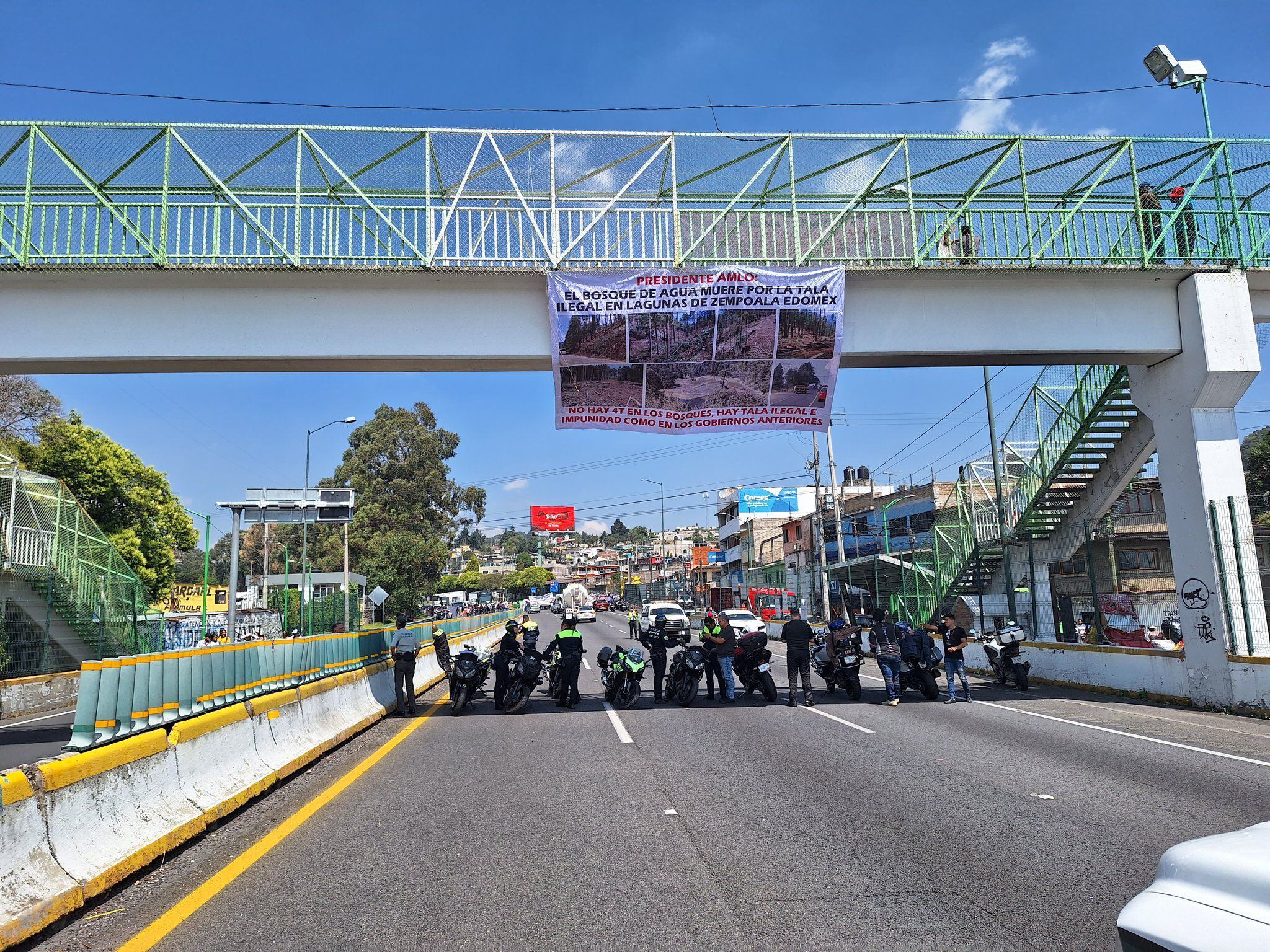 Bloqueo carretera México-Cuernavaca