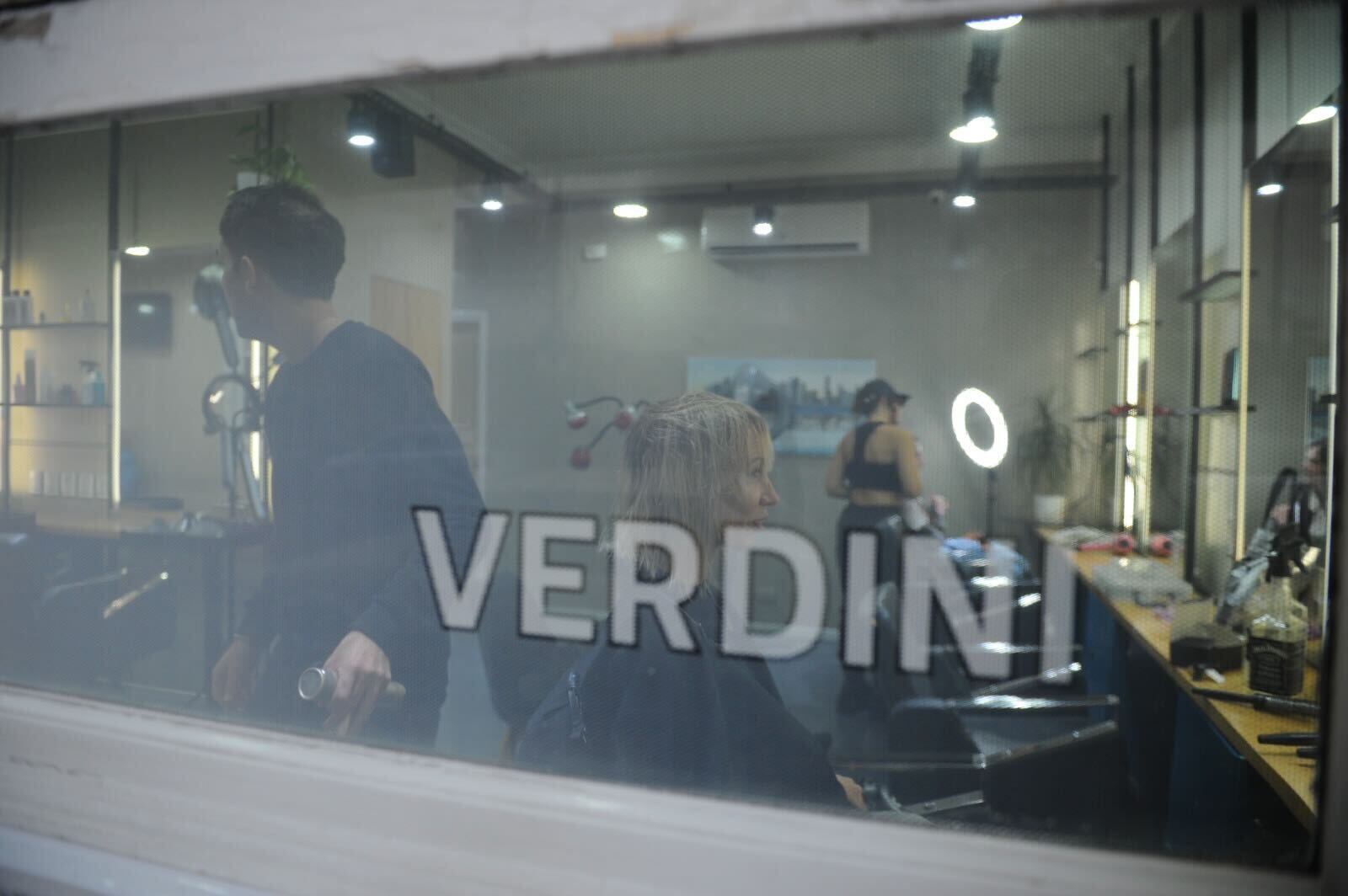 Reabrió la peluquería del crimen en Recoleta Verdini