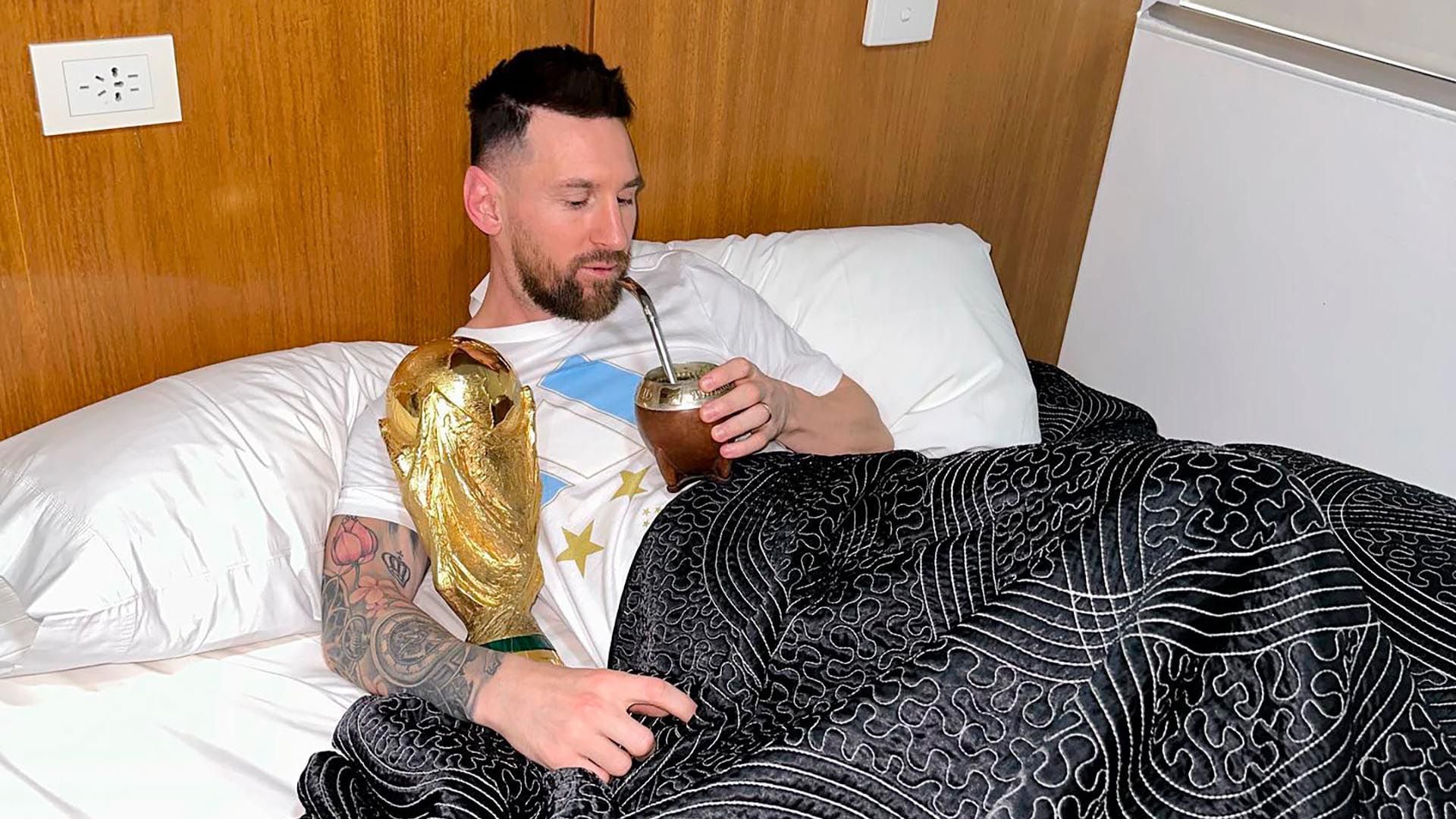 Messi, la copa y el mate: nada más argentino (@leomessi)