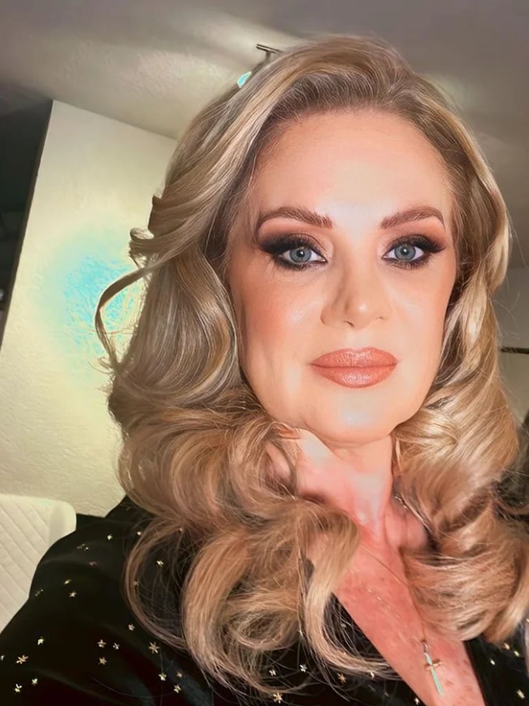 Así Reaccionó Erika Buenfil A Las Polémicas Fotos De Eduardo Yañez En Ropa Interior Infobae 