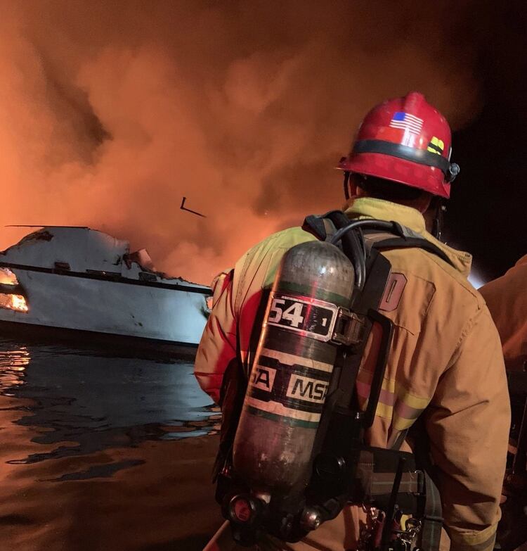 (foto: Departamento de Bomberos del condado de Ventura)