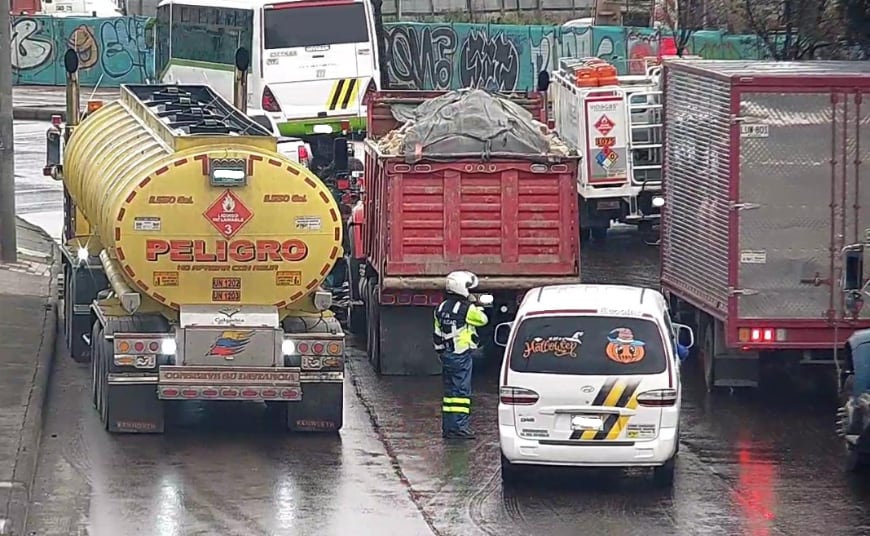 Reportan accidente en localidad de Engativá - crédito @BogotáTránsito/X