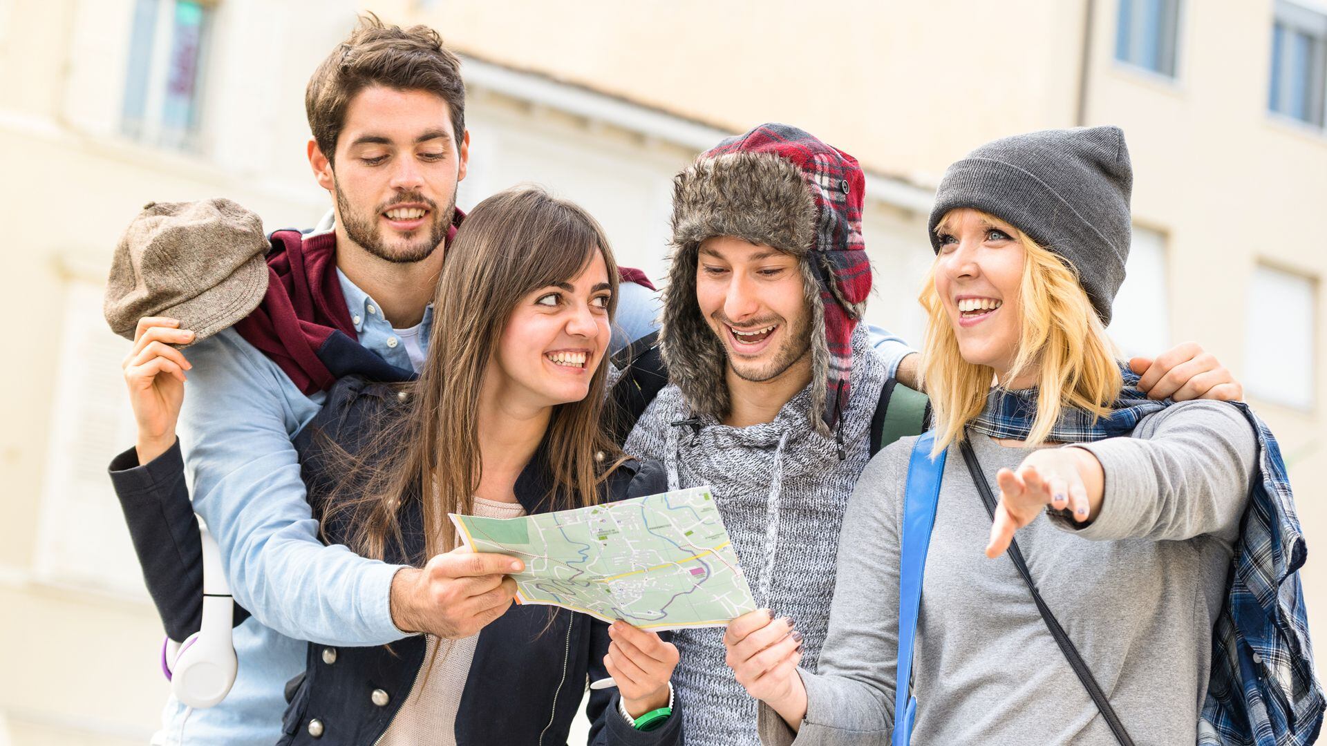 Los expertos indican que este fenómeno podría estar influenciado por los llamados "viajes de venganza contra los cóvidos", según refieren profesionales de la planificación de bodas y eventos. (Getty Images/iStockphoto)