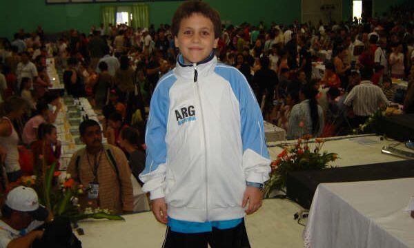   Alan Pichot cuando se destacaba en infantiles, siempre con los colores argentinos