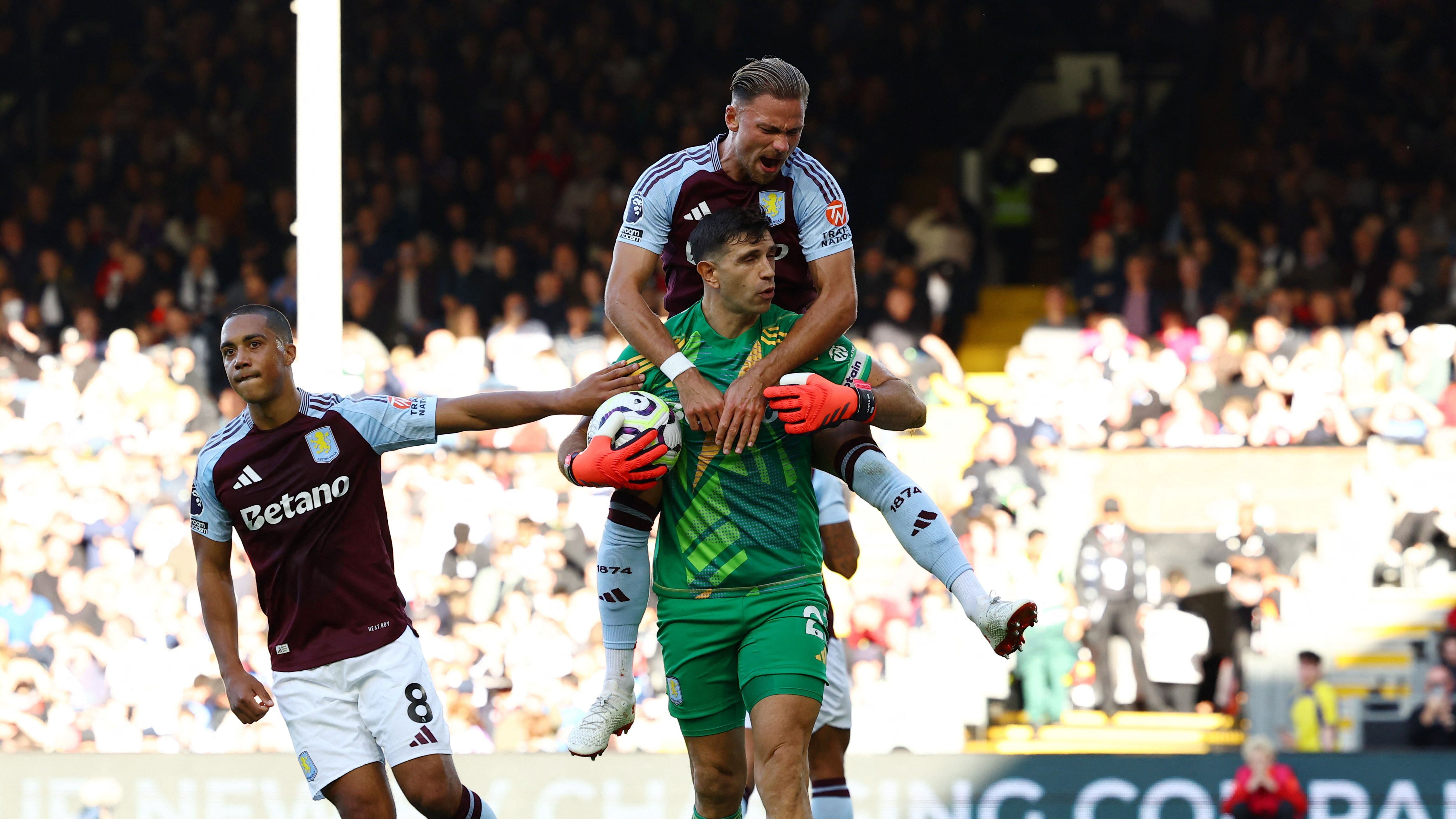 Aston VIlla viene de imponerse 3-1 al Fulham por la fecha 8 de la Premier League (Reuters/Andrew Boyers)