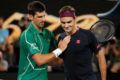 Novak Djokovic y Roger Federer tienen una relación respetuosa pero no es especialmente buena (Foto: REUTERS)