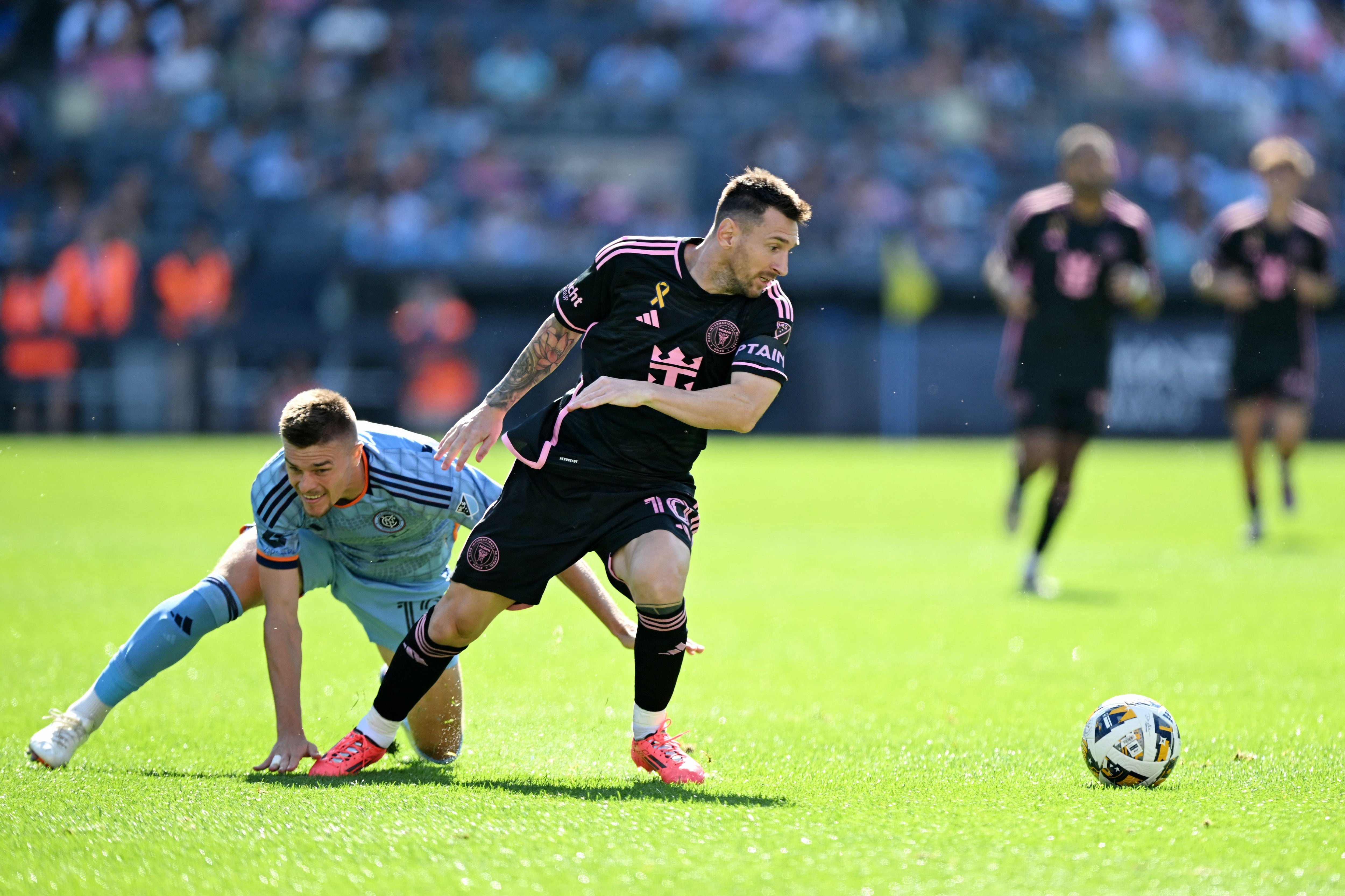 Lionel Messi en acción ante New York FC en la fecha 34 de la MLS (Mark Smith-Imagn Images)