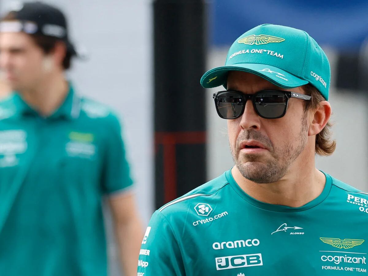 F1 2023: Alonso muestra su nueva camiseta y una gorra bastante distinta