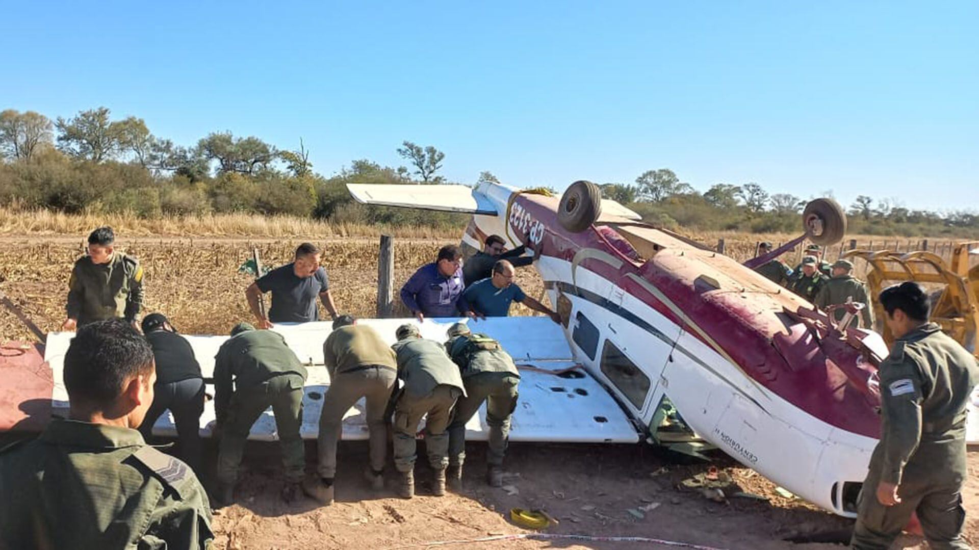 Hallaron un elemento clave para develar el misterio de la avioneta