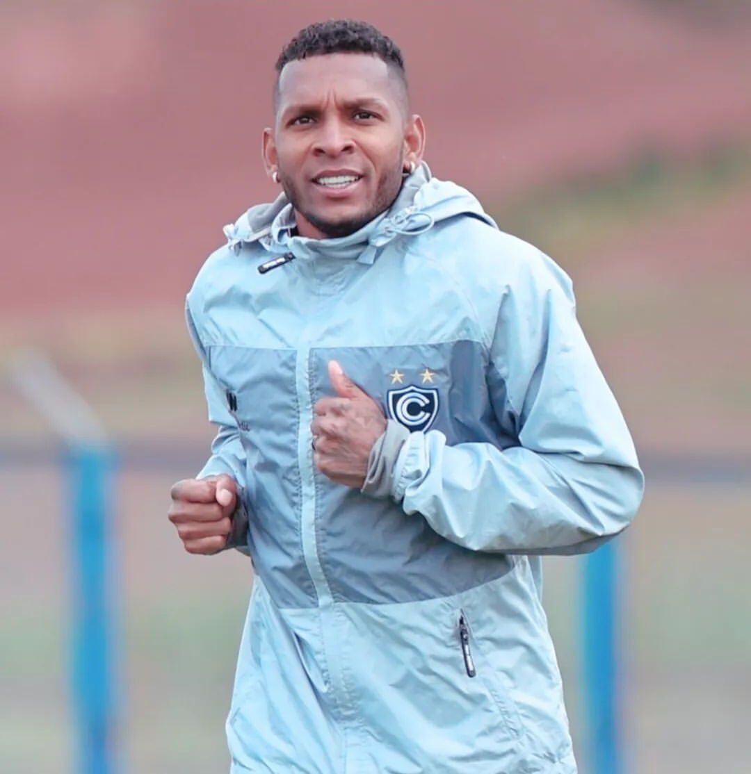 El extremo Alberto Quintero volvió a los entrenamientos de Cienciano tras su participación en la Copa de Oro. (Instagram: Alberto Quintero)