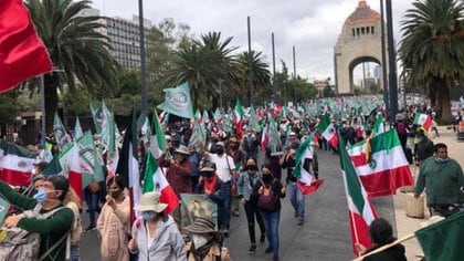 Manifestación de FRENAAA.  (Foto: Twitter @ SoyLaMadraza)