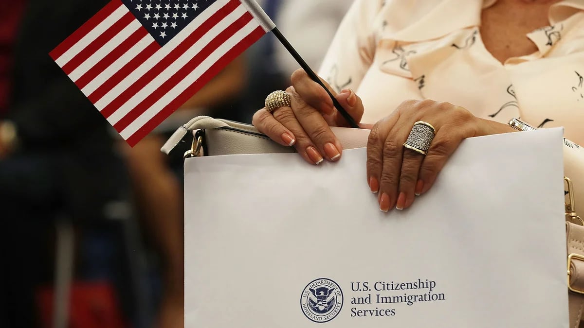 Joe Biden evalúa otorgar el estatus legal a inmigrantes indocumentados casados con ciudadanos estadounidenses
