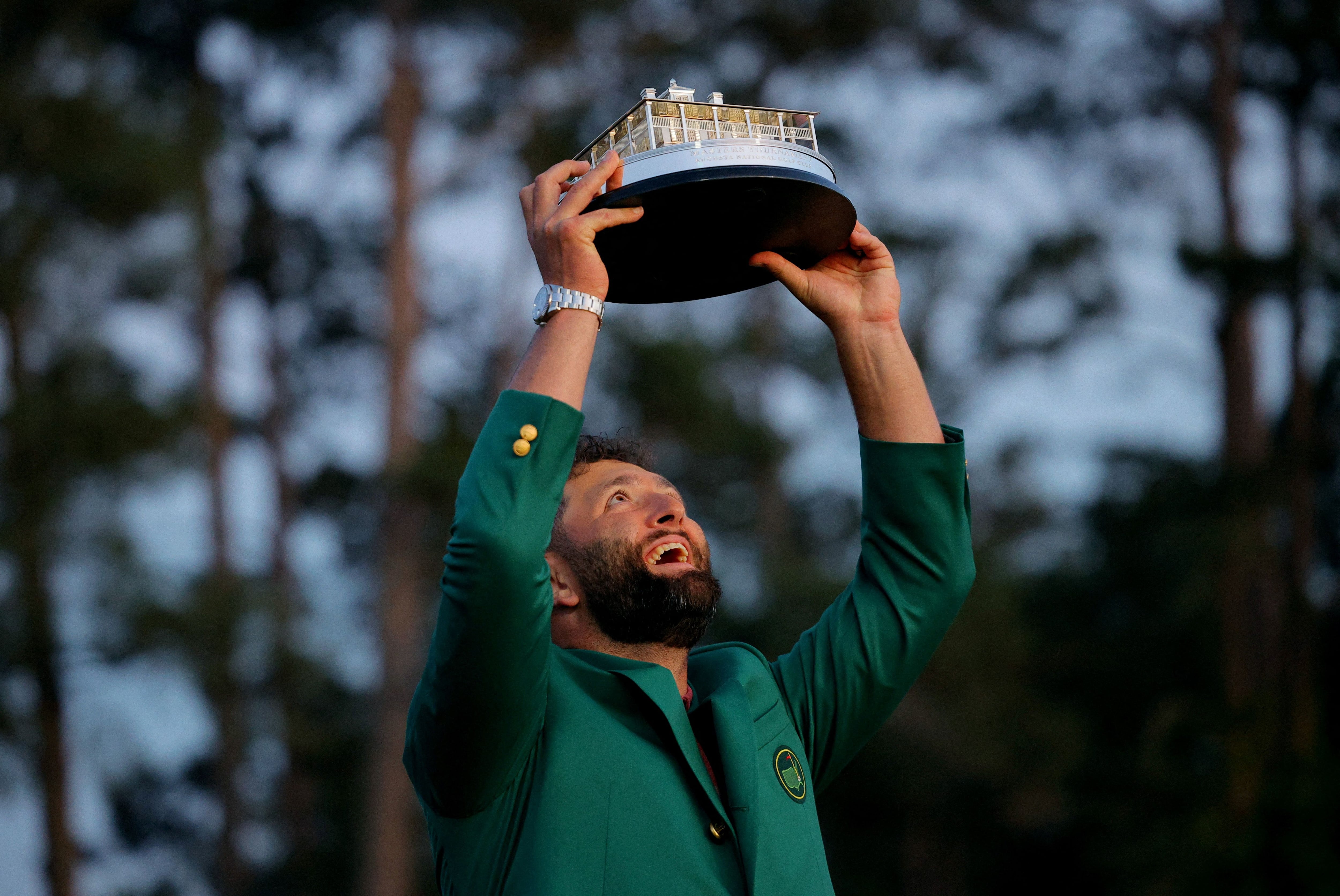 El español Jon Rahm celebra su triunfo en el Masters de Augusta. (REUTERS/Brian Snyder)