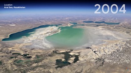 Il lago d'Aral in Kazakistan, questa parte dell'ex fondale marino interno era praticamente asciutto