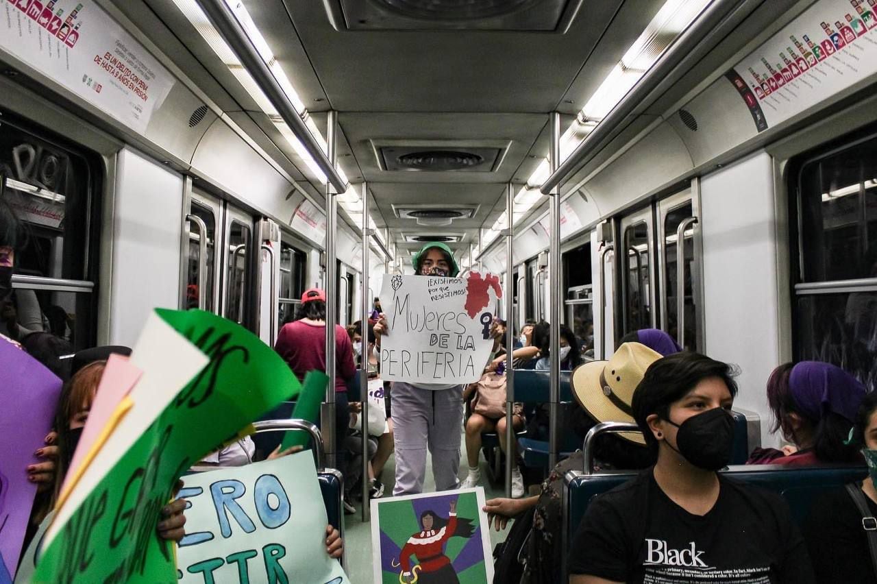 Demonstration in the CDMX metro