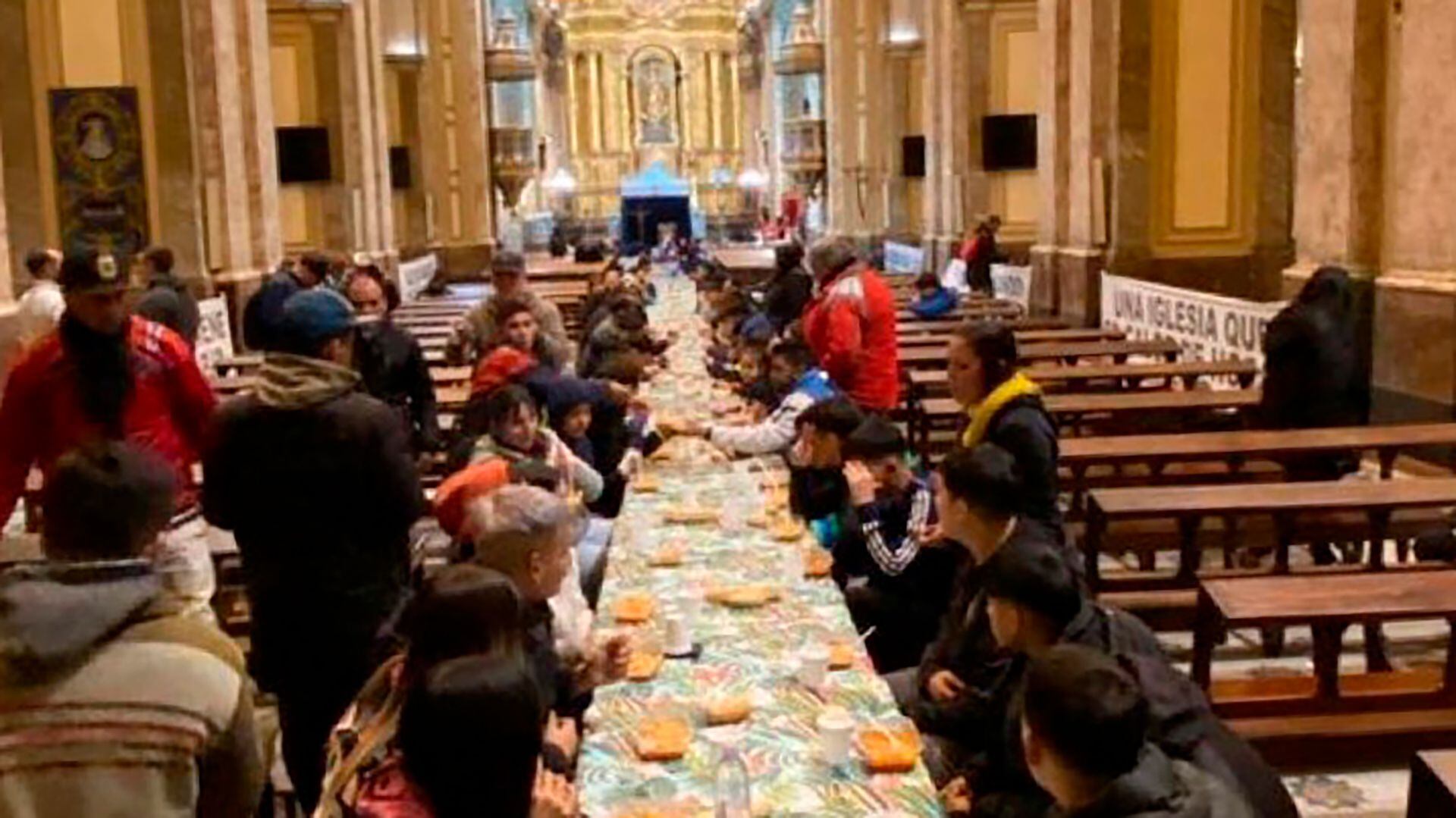 Catedral. Comida con pastoral social