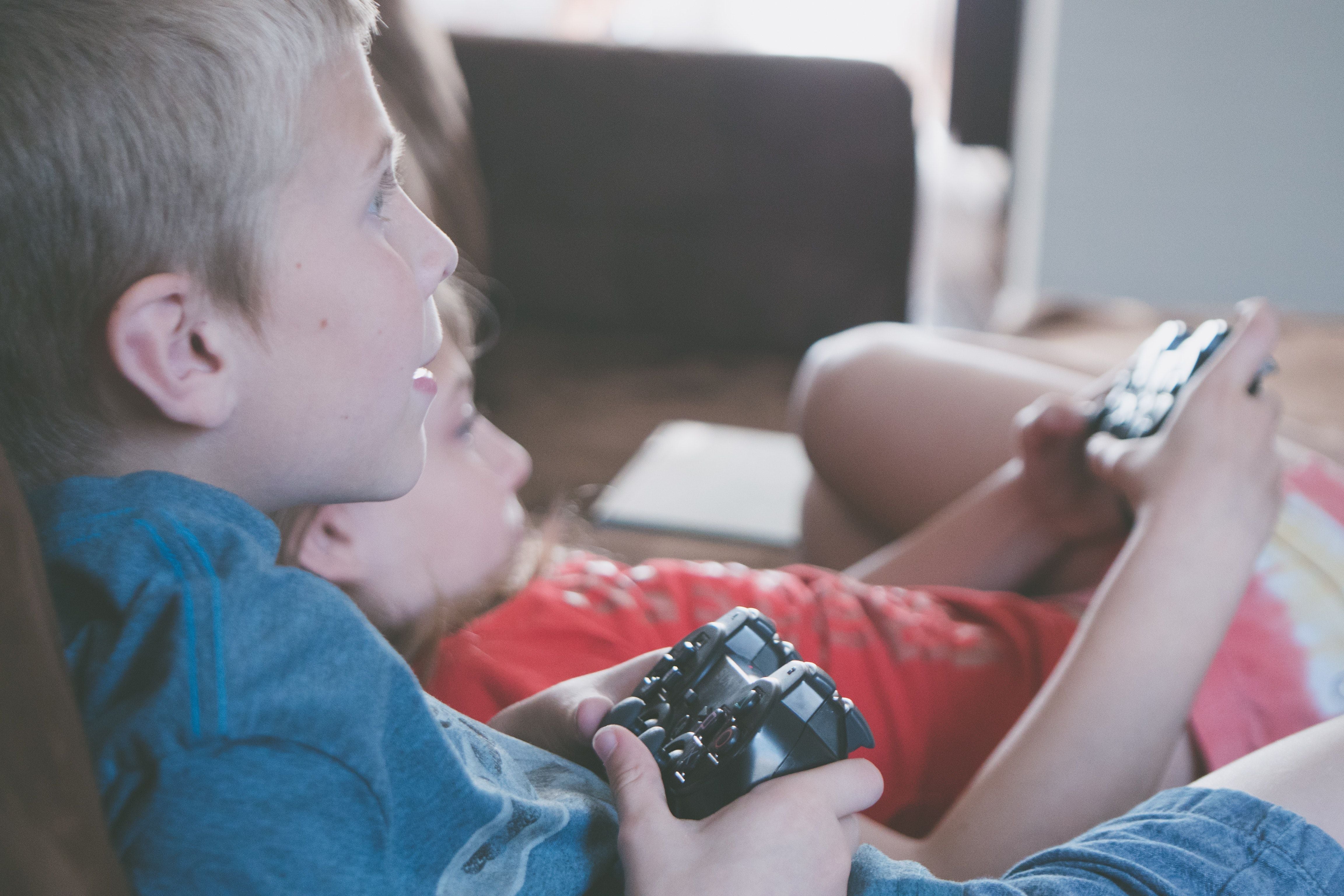 Los expertos buscan comprender uno de los verdaderos desafíos de la era digital y ahondar en los efectos tanto positivos como negativos de los videojuegos en la juventud (Pexels)