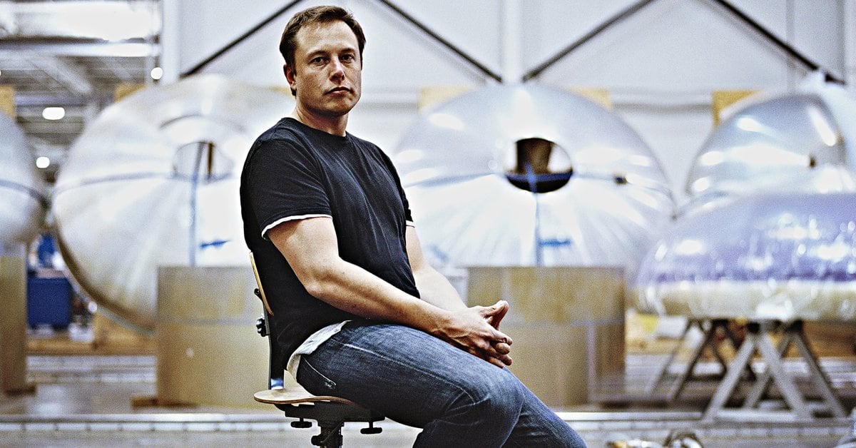 Untuk membuat perjalanan ke Bulan menjadi kenyataan pada tahun 2024, Elon Musk menawarkan bantuannya kepada NASA untuk memotong biaya pakaian astronot.