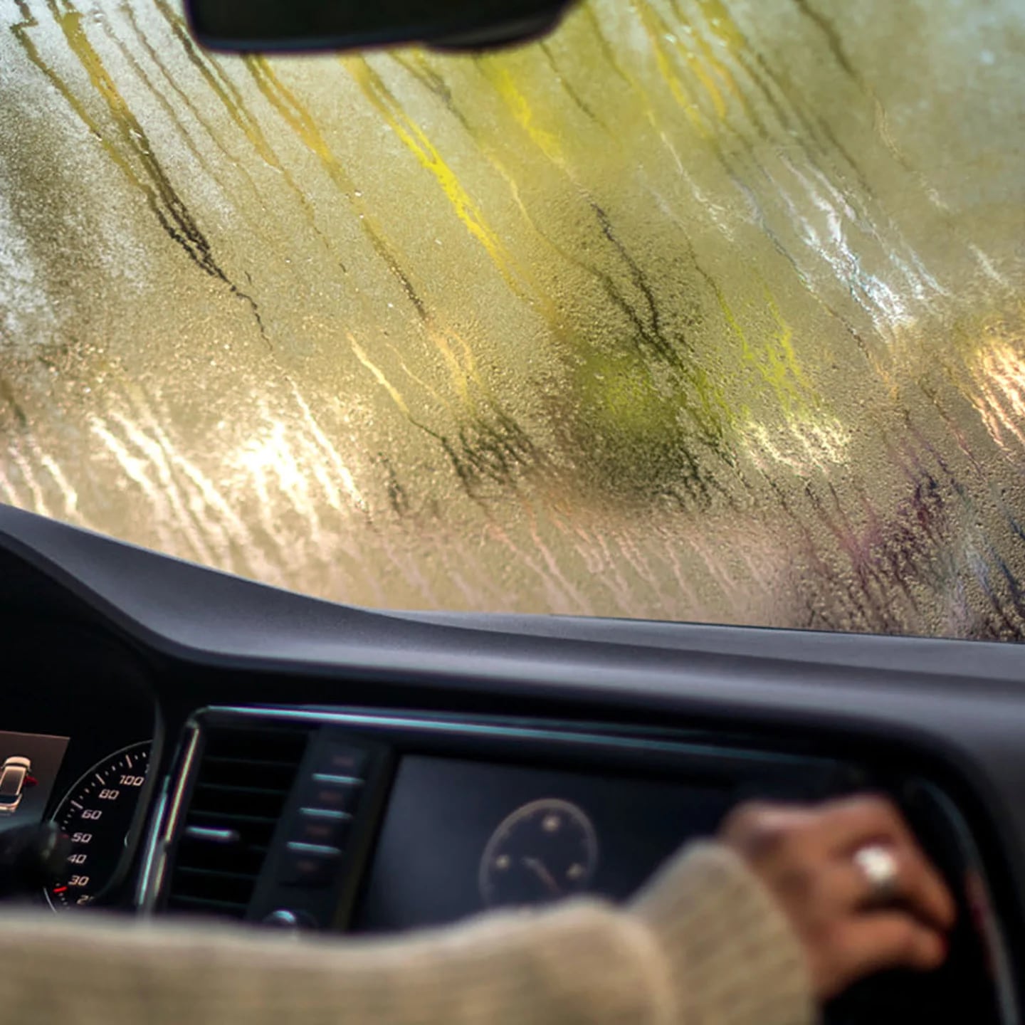 Qué es mejor para tu coche, usar agua o líquido anticongelante? — Cymaco