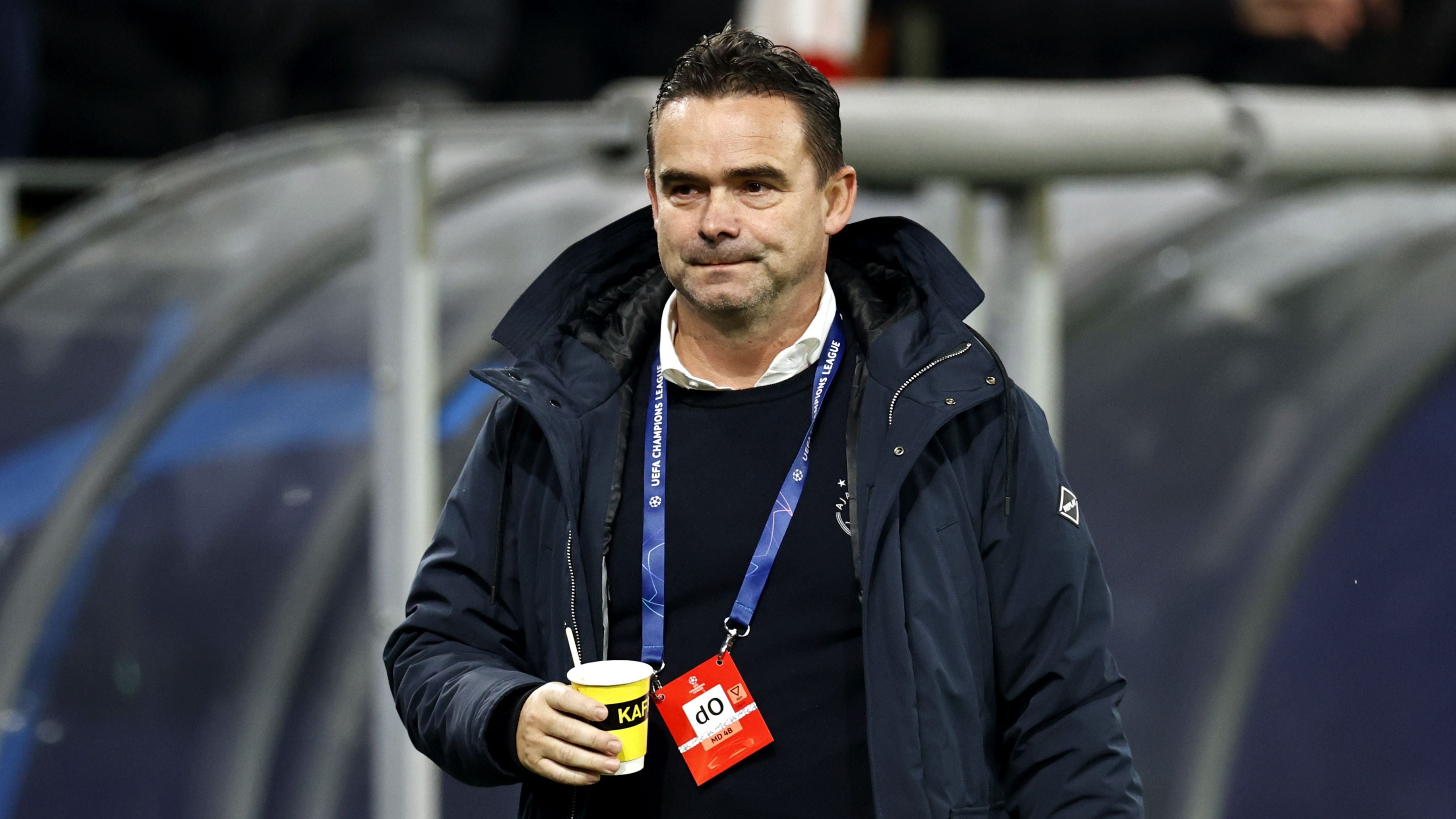 Marc Overmars internado