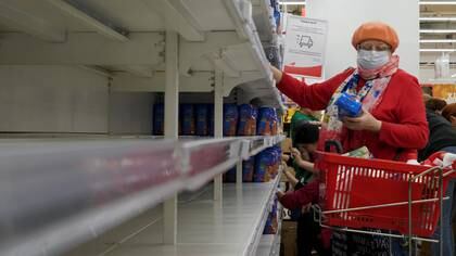 Las ventas de los supermercados crecieron considerablemente (Reuters)