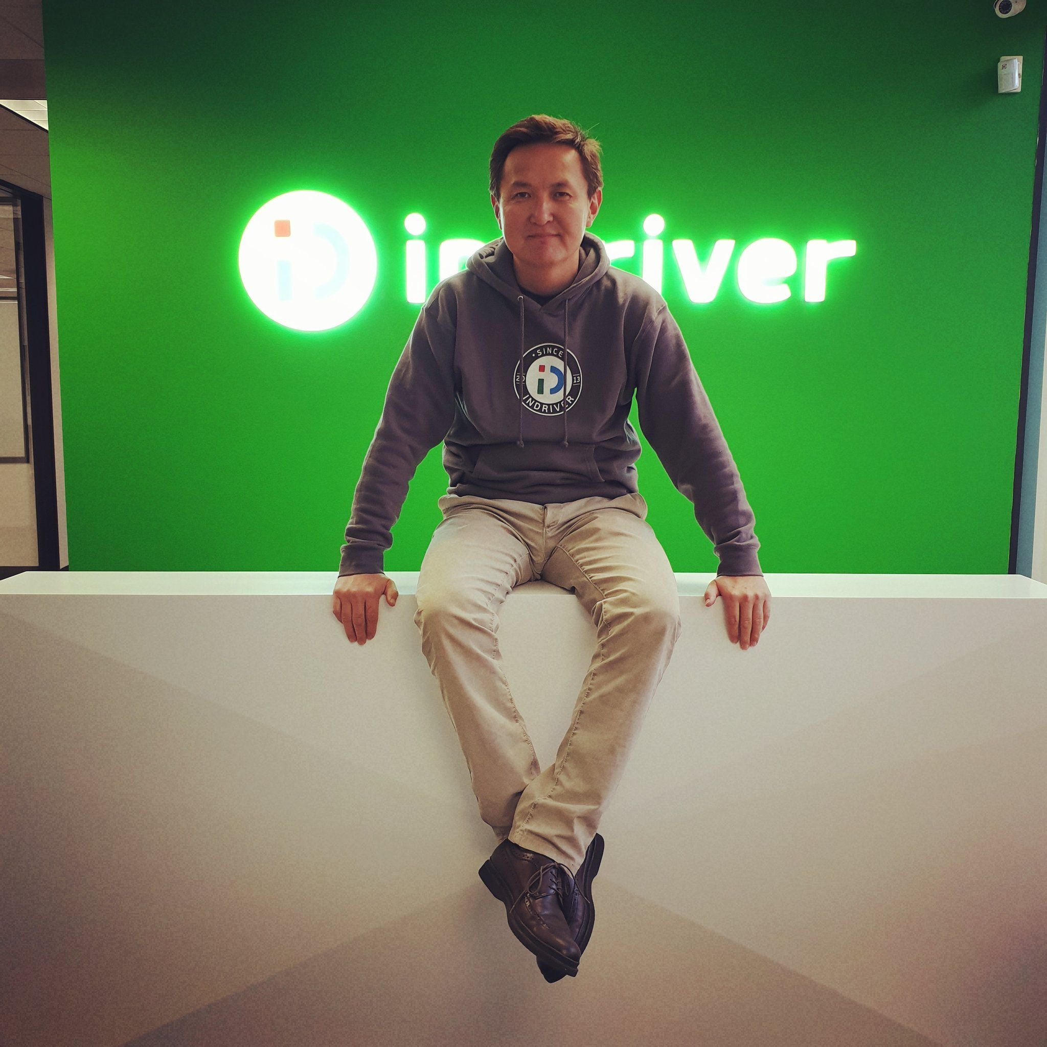 Arsen Tomsky, es el fundador y CEO de la aplicación de transporte InDrive. (@ArsenTomsky)