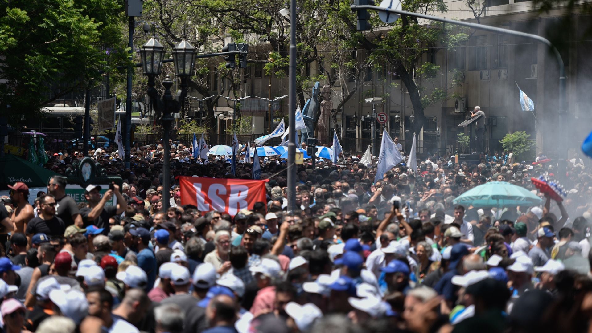 cgt piqueteros marcha tribunales dnu