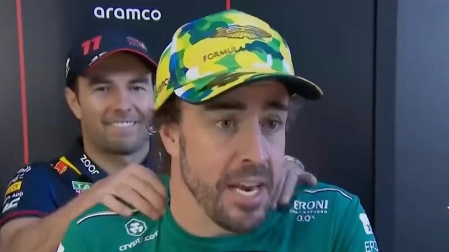 F1 2023: Alonso muestra su nueva camiseta y una gorra bastante distinta