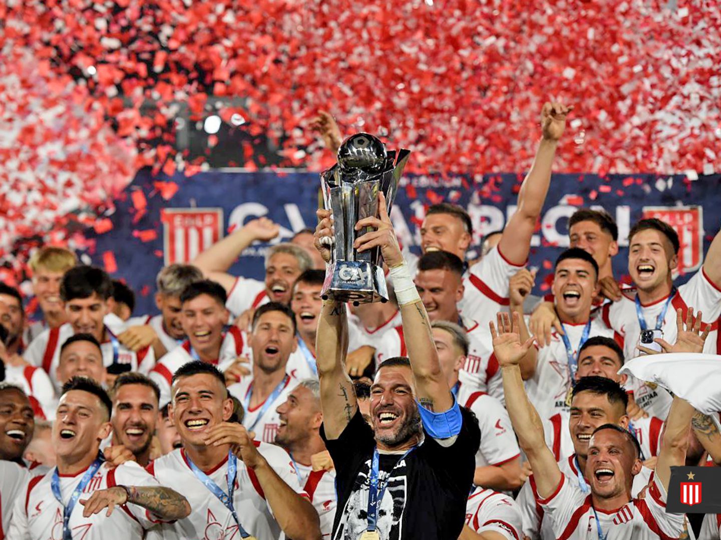 Levantó la Copa Argentina (@EdelpOficial)