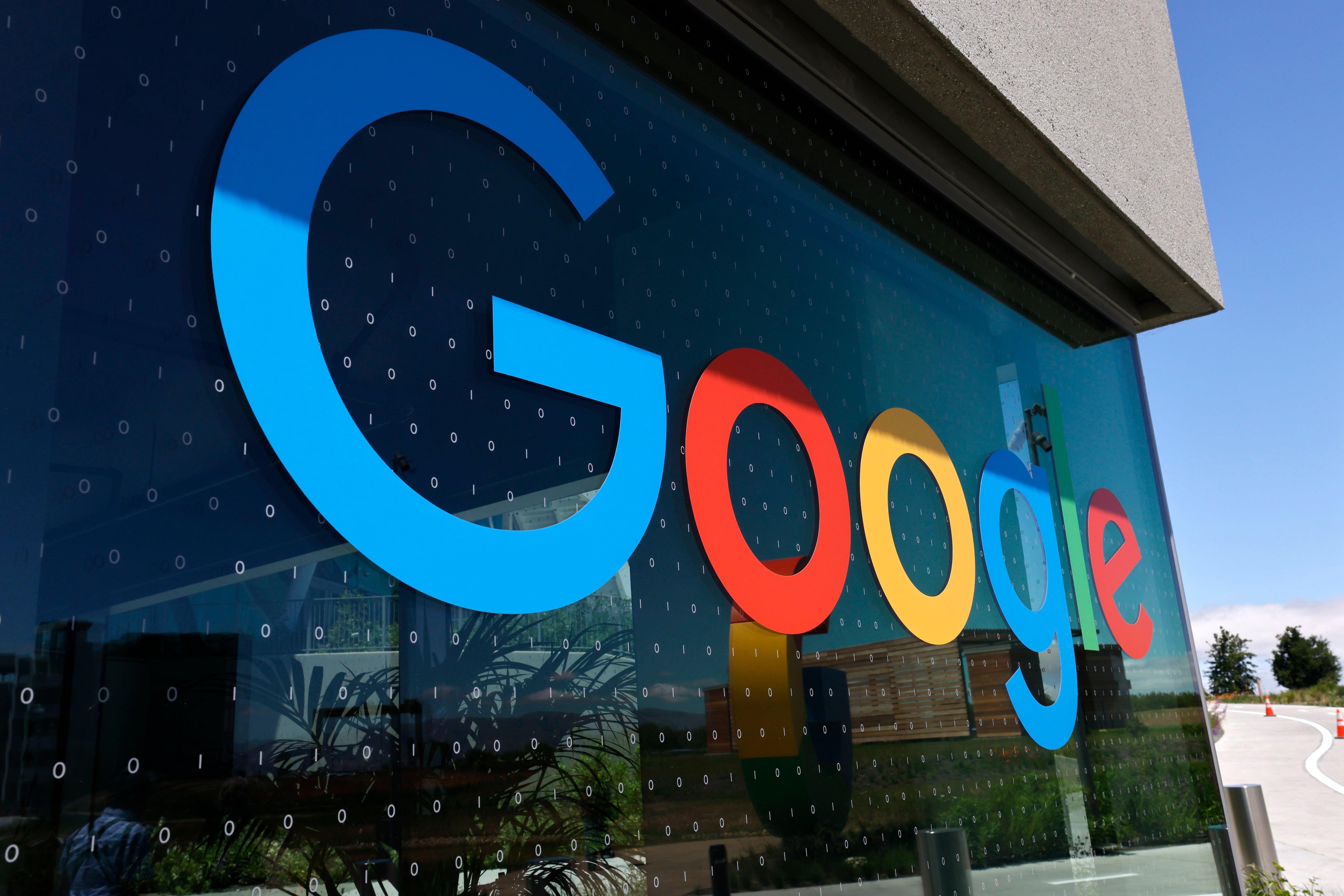 Imagen de archivo del logo de Google en Mountain View (EEUU). EFE/EPA/JOHN G. MABANGLO
