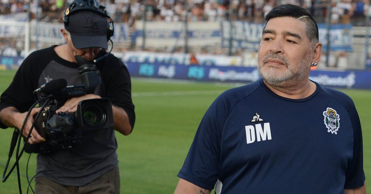 Copa de la Liga Profesional: Mientras Maradona aún se encuentre en el hospital, recibirá a Welles en su gimnasia La Plata