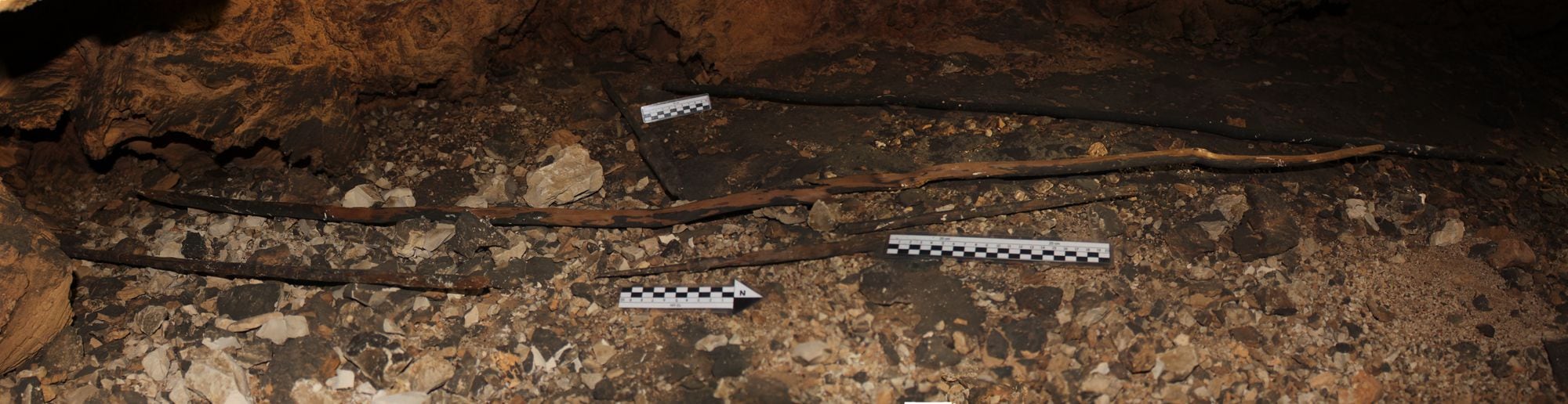 Los elementos de caza de la Cueva del Tesoro no son los únicos en su tipo encontrados en Querétaro (Foto: INAH/Jesús E. Medina)