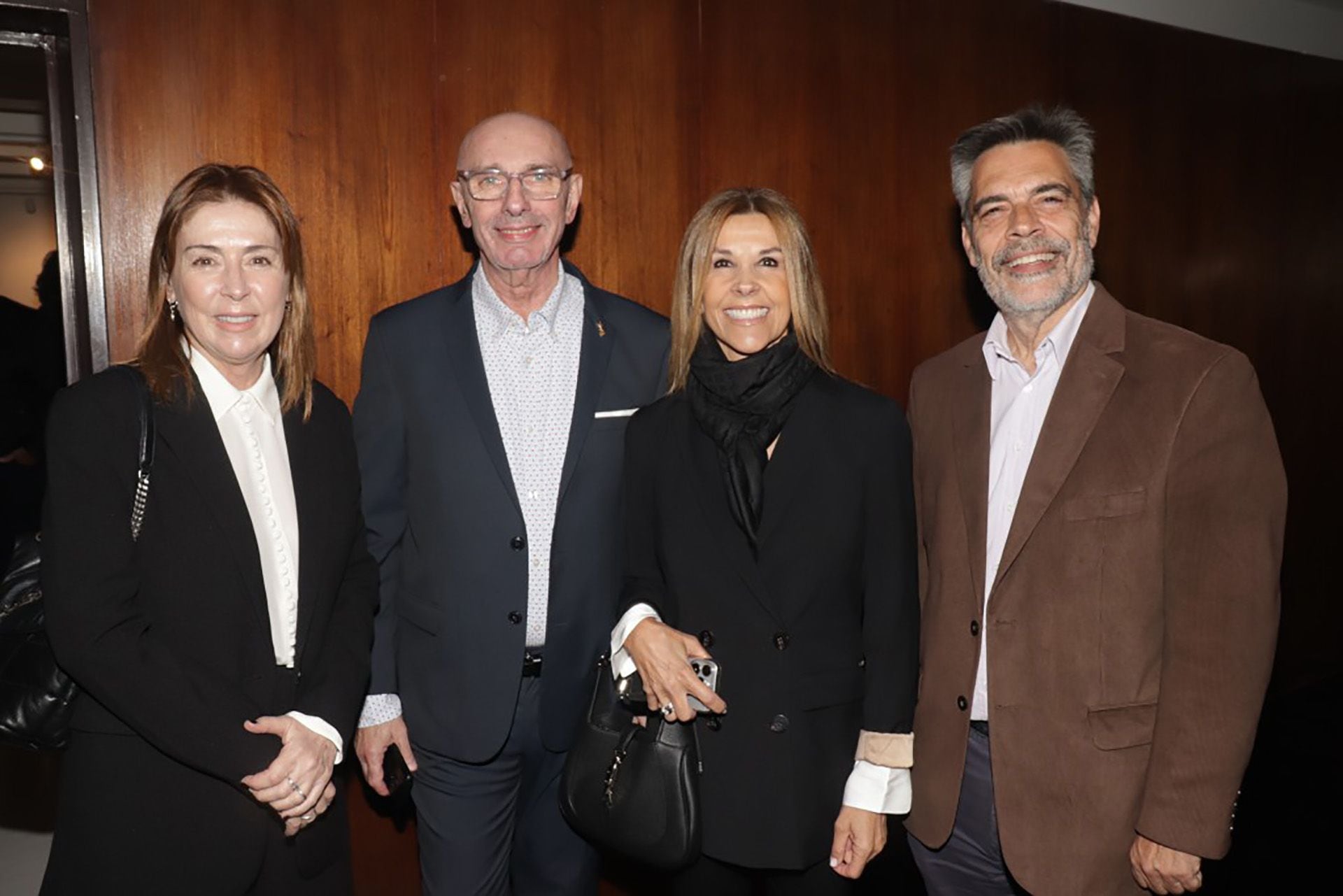 Laura Morosi, Eduardo Gálvez, María Urruspua y Carlos Damín, director del Hospital Fernández