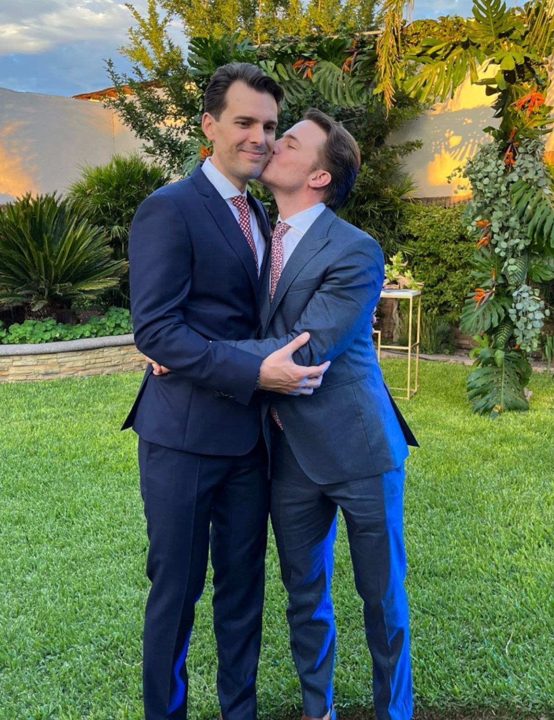 René Strickler celebrated the LGBT+ wedding of his first-born: “Today I welcomed another child into the family” - Infobae