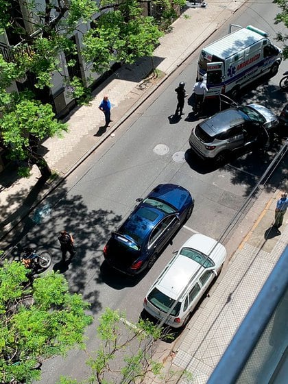 El violento episodio ocurrió a plena luz del día (@FlaBarbon)