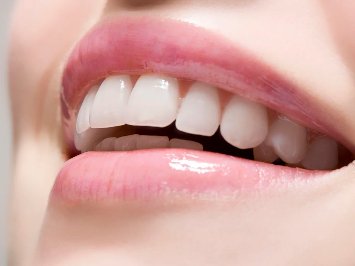 Descubre 3 trucos caseros para blanquear los dientes en casa - Infobae