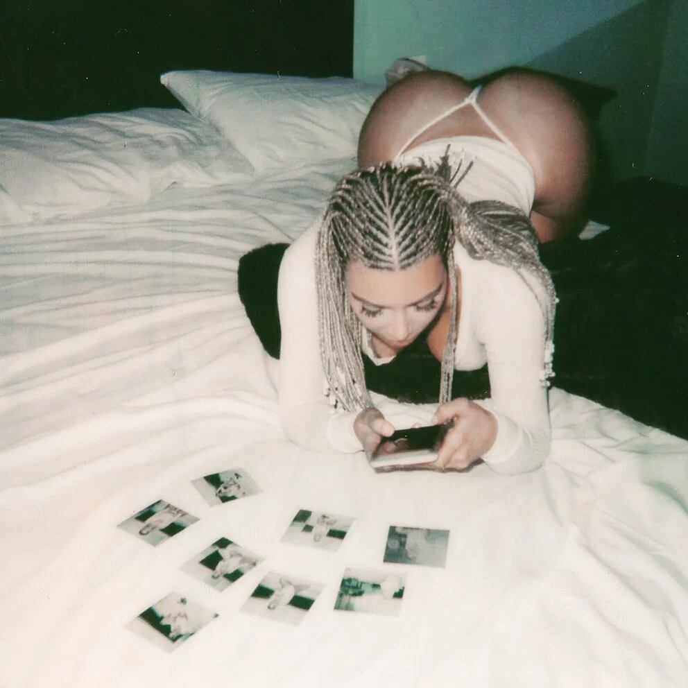 Kim Kardashian Rompió Internet Las Impactantes Fotos En Topless De Las 3607