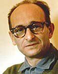 Adolf Eichmann, cuando fue capturado por el servicio secreto israelí