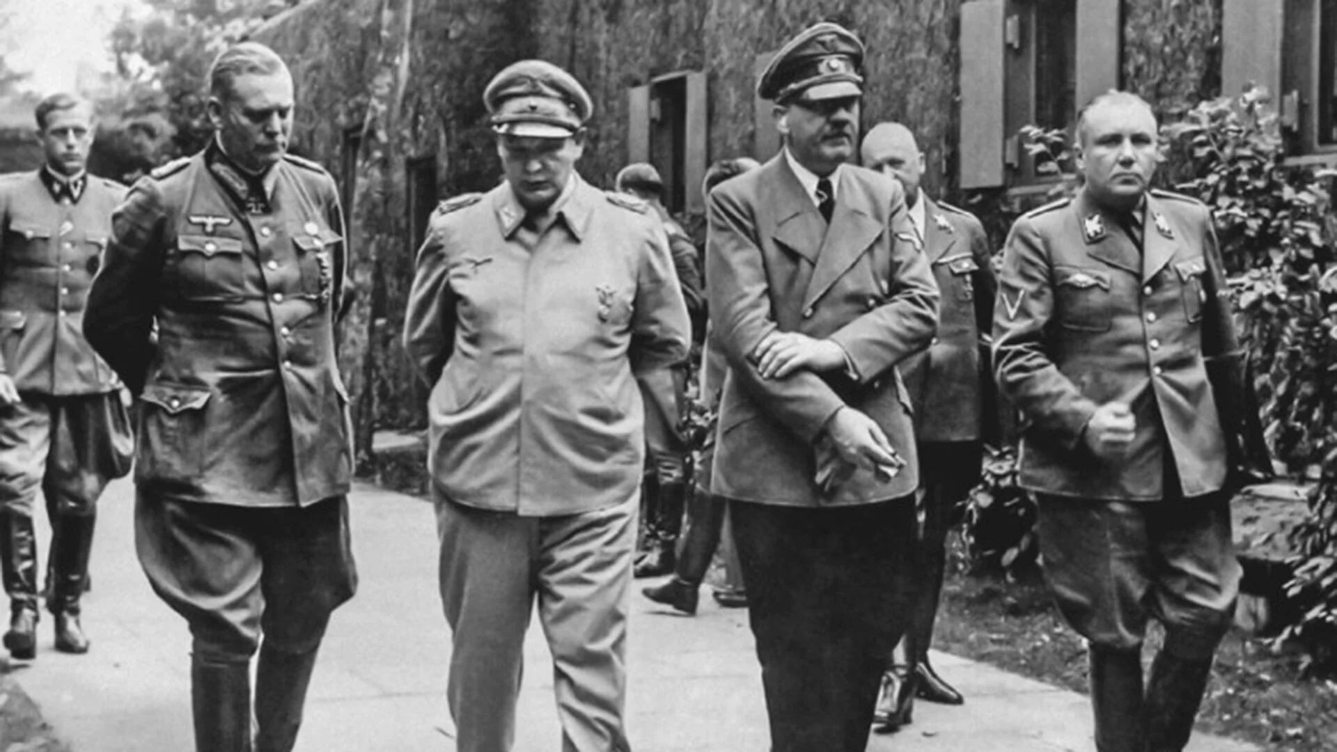 Una lesión en el brazo derecho de Hitler habría sido determinante para las pericias formales que investigaron su presencia en Sudamérica.